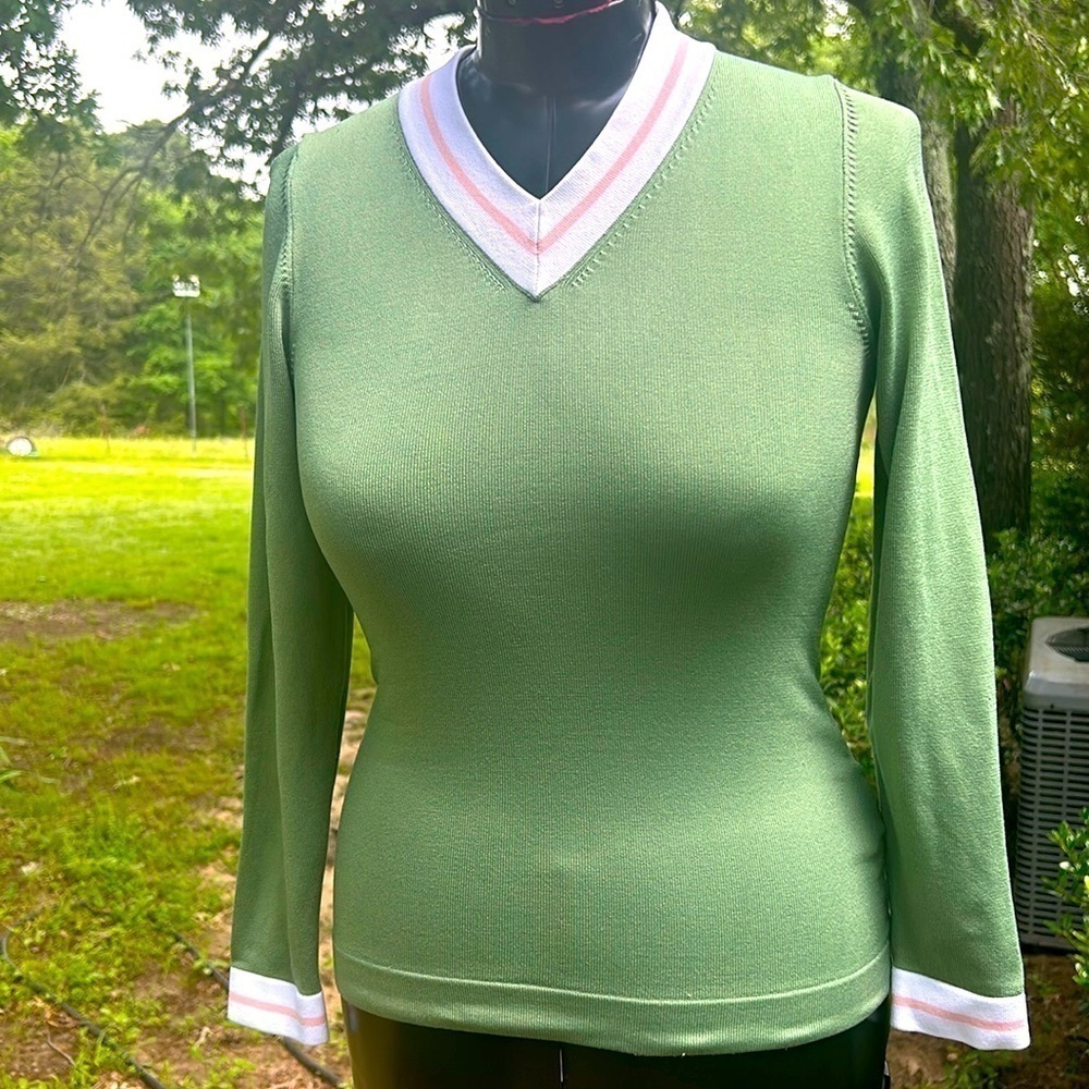Like new Nike Golf sweater